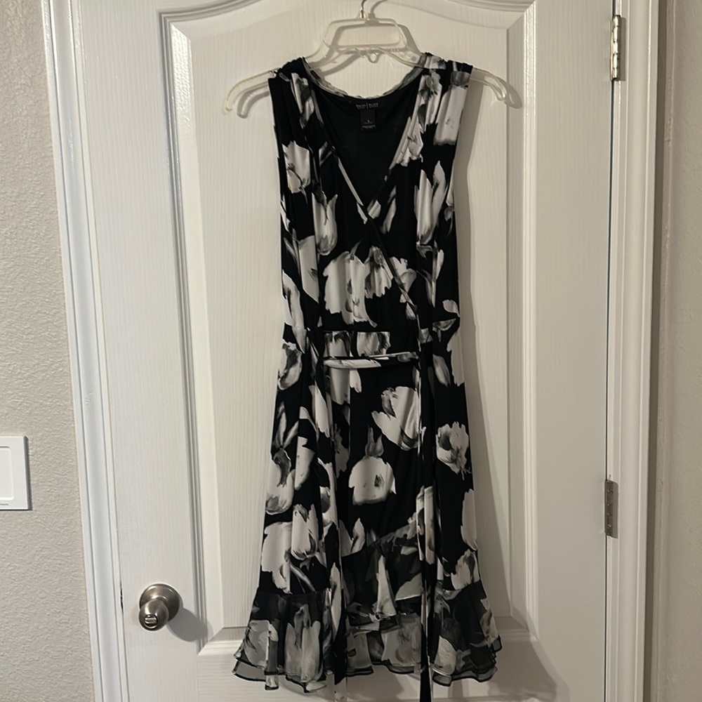 White House Black Market Flower Tie Dress
